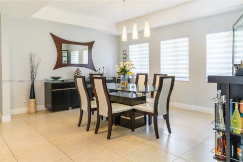 Villa ou maison à vendre à Pembroke Pines, Floride: 5 chambres, 344.57 m2 № 1893044 - photo 22