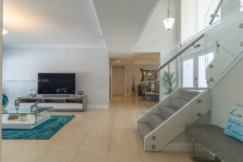 Villa ou maison à vendre à Pembroke Pines, Floride: 5 chambres, 344.57 m2 № 1893044 - photo 10
