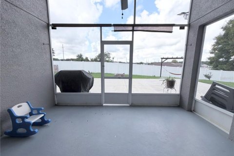 House in Davenport, Florida 3 bedrooms, 152.73 sq.m. № 2396258 - photo 26