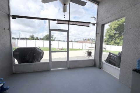 House in Davenport, Florida 3 bedrooms, 152.73 sq.m. № 2396258 - photo 27