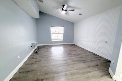 House in Davenport, Florida 3 bedrooms, 152.73 sq.m. № 2396258 - photo 20