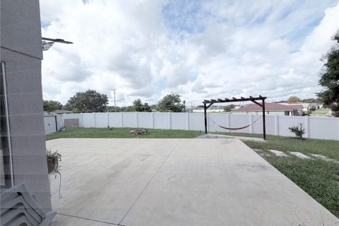 House in Davenport, Florida 3 bedrooms, 152.73 sq.m. № 2396258 - photo 28