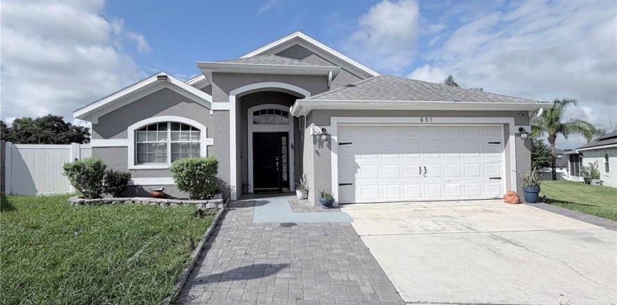 House in Davenport, Florida 3 bedrooms, 152.73 sq.m. № 2396258