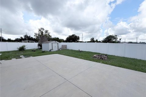 House in Davenport, Florida 3 bedrooms, 152.73 sq.m. № 2396258 - photo 30