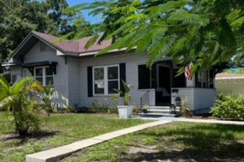 House in Bradenton, Florida 3 bedrooms, 130.06 sq.m. № 2308760