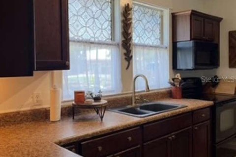 House in Bradenton, Florida 3 bedrooms, 130.06 sq.m. № 2308760 - photo 7