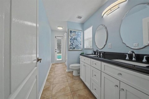 Casa en venta en Oviedo, Florida, 4 dormitorios, 172.8 m2 № 2140937 - foto 29