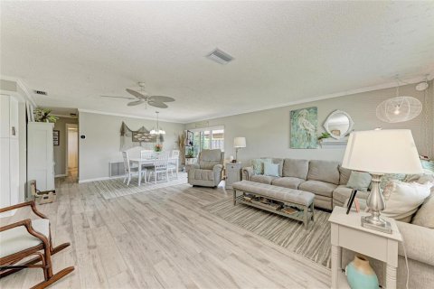 House in Bradenton, Florida 2 bedrooms, 105.82 sq.m. № 1762113 - photo 7