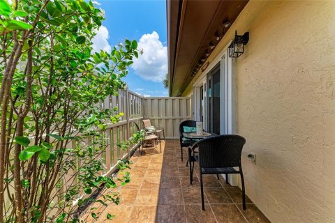 House in Bradenton, Florida 2 bedrooms, 105.82 sq.m. № 1762113 - photo 29