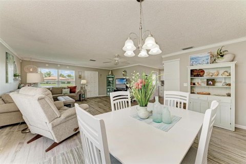 House in Bradenton, Florida 2 bedrooms, 105.82 sq.m. № 1762113 - photo 13