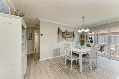 House in Bradenton, Florida 2 bedrooms, 105.82 sq.m. № 1762113 - photo 10