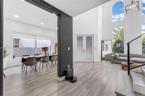 Купить виллу или дом в Майами, Флорида 4 спальни, 234.58м2, № 1999415 - фото 8