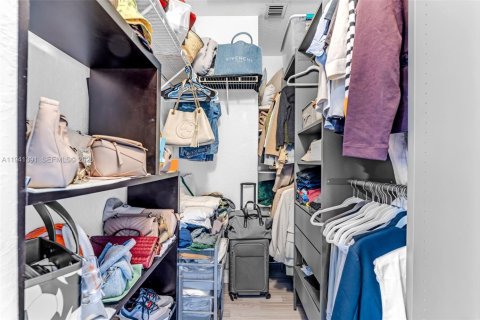 Купить виллу или дом в Майами, Флорида 4 спальни, 234.58м2, № 1999415 - фото 30