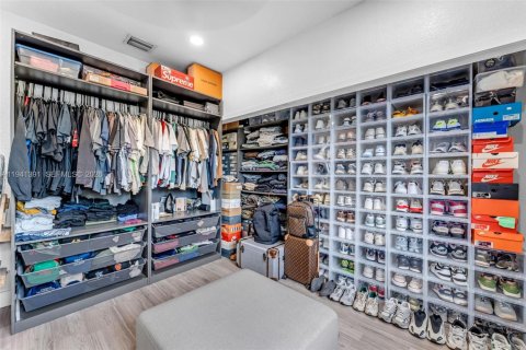 Купить виллу или дом в Майами, Флорида 4 спальни, 234.58м2, № 1999415 - фото 29