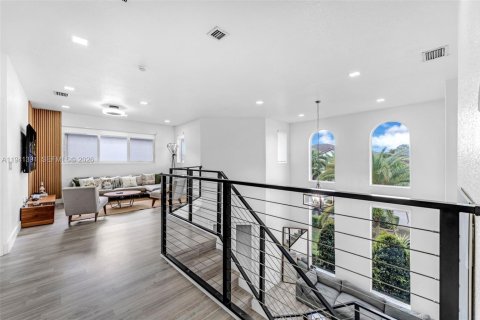 Купить виллу или дом в Майами, Флорида 4 спальни, 234.58м2, № 1999415 - фото 14