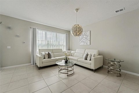 Casa en venta en Kissimmee, Florida, 3 dormitorios, 158.03 m2 № 2239740 - foto 5