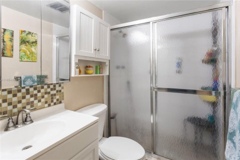 Купить кондоминиум в Холливуд, Флорида 2 спальни, 87.79м2, № 2020333 - фото 12