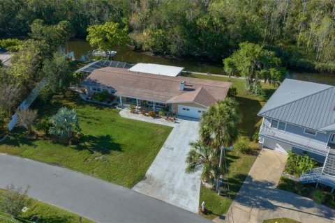 Casa en venta en Crystal River, Florida, 3 dormitorios, 191.75 m2 № 1516841 - foto 8