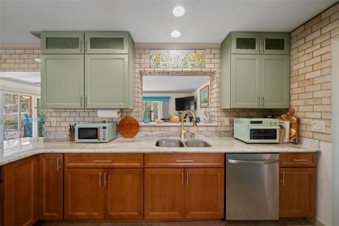 Casa en venta en Crystal River, Florida, 3 dormitorios, 191.75 m2 № 1516841 - foto 29