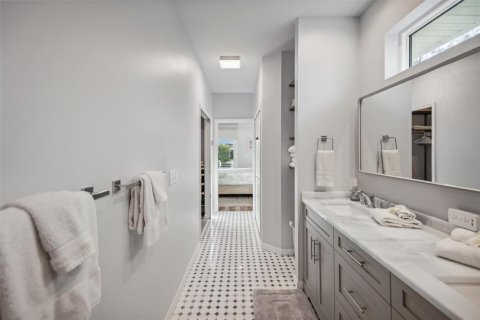 Casa en alquiler en Longboat Key, Florida, 4 dormitorios, 218.23 m2 № 213349 - foto 22