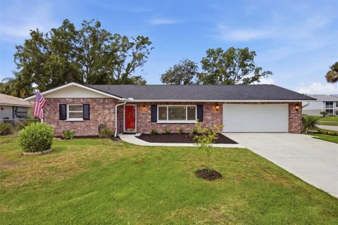 House in Lutz, Florida 3 bedrooms, 160.91 sq.m. № 2324989