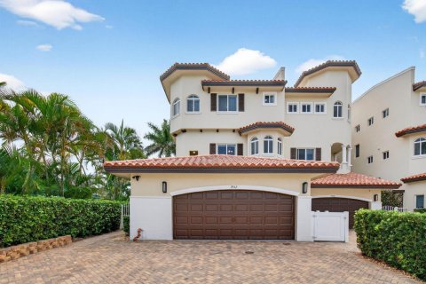 Adosado en venta en Deerfield Beach, Florida, 3 dormitorios, 304.53 m2 № 2146580 - foto 2