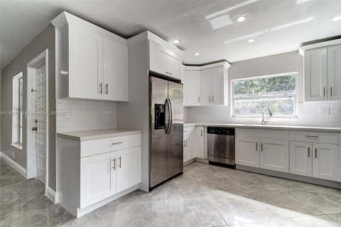 Condominio en alquiler en Coral Springs, Florida, 3 dormitorios, 121.14 m2 № 1951055 - foto 5