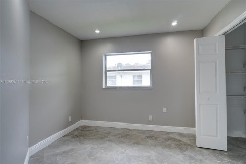 Condominio en alquiler en Coral Springs, Florida, 3 dormitorios, 121.14 m2 № 1951055 - foto 10