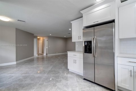 Condominio en alquiler en Coral Springs, Florida, 3 dormitorios, 121.14 m2 № 1951055 - foto 6