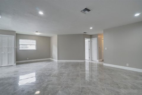 Condominio en alquiler en Coral Springs, Florida, 3 dormitorios, 121.14 m2 № 1951055 - foto 17