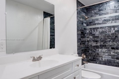 Condominio en alquiler en Coral Springs, Florida, 3 dormitorios, 121.14 m2 № 1951055 - foto 9