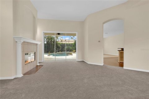House in Bradenton, Florida 4 bedrooms, 326.74 sq.m. № 2283947 - photo 3