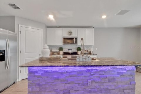 House in Wimauma, Florida 5 bedrooms, 248.42 sq.m. № 1675353 - photo 14