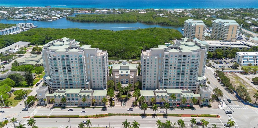 Condominio en Boynton Beach, Florida, 3 dormitorios № 2247846