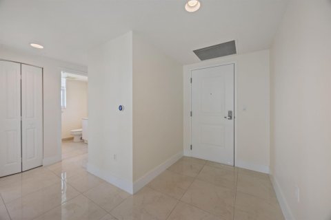 Condominio en venta en Boynton Beach, Florida, 3 dormitorios, 153.29 m2 № 2247846 - foto 9
