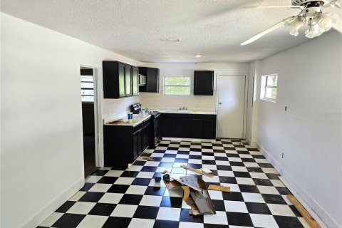 Casa en venta en Lakeland, Florida, 3 dormitorios, 160.26 m2 № 1657400 - foto 8