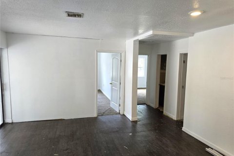 Casa en venta en Lakeland, Florida, 3 dormitorios, 160.26 m2 № 1657400 - foto 3