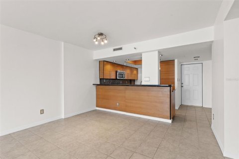 Condominio en venta en Tampa, Florida, 2 dormitorios, 94.39 m2 № 2120247 - foto 20