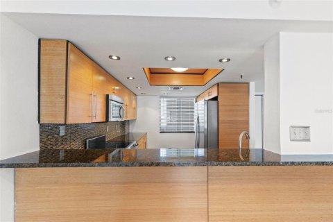 Condominio en venta en Tampa, Florida, 2 dormitorios, 94.39 m2 № 2120247 - foto 10