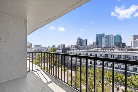 Condominio en venta en Tampa, Florida, 2 dormitorios, 94.39 m2 № 2120247 - foto 16