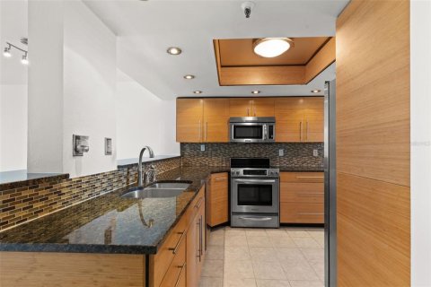 Condominio en venta en Tampa, Florida, 2 dormitorios, 94.39 m2 № 2120247 - foto 5