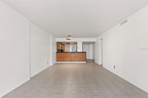 Condominio en venta en Tampa, Florida, 2 dormitorios, 94.39 m2 № 2120247 - foto 13