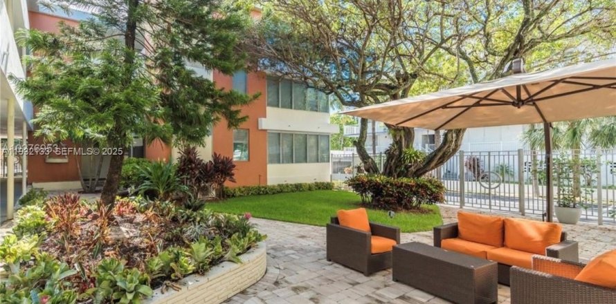 Condo à Bal Harbour, Floride, 1 chambre  № 1994686