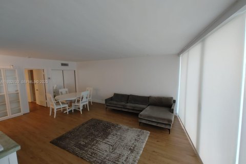 Copropriété à vendre à Bal Harbour, Floride: 1 chambre, 91.6 m2 № 1994686 - photo 6