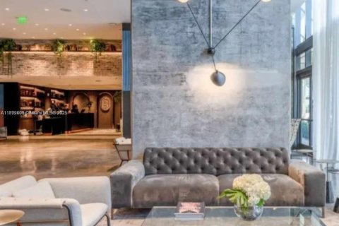 Купить кондоминиум в Майами, Флорида 1 комната, 41.16м2, № 1946239 - фото 1