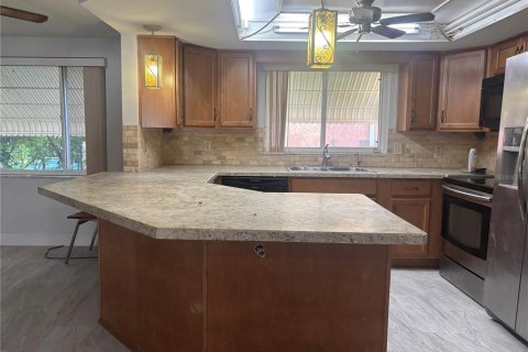 Casa en alquiler en Port Richey, Florida, 2 dormitorios, 133.97 m2 № 1899081 - foto 7