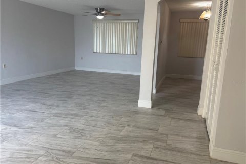Casa en alquiler en Port Richey, Florida, 2 dormitorios, 133.97 m2 № 1899081 - foto 6