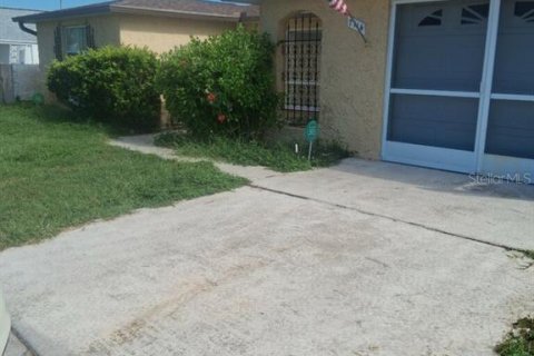 Casa en alquiler en Port Richey, Florida, 2 dormitorios, 133.97 m2 № 1899081 - foto 2