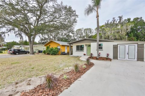 House in Clearwater, Florida 2 bedrooms, 93.27 sq.m. № 2388088 - photo 3