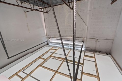 Immobilier commercial à vendre à Doral, Floride № 1976869 - photo 22